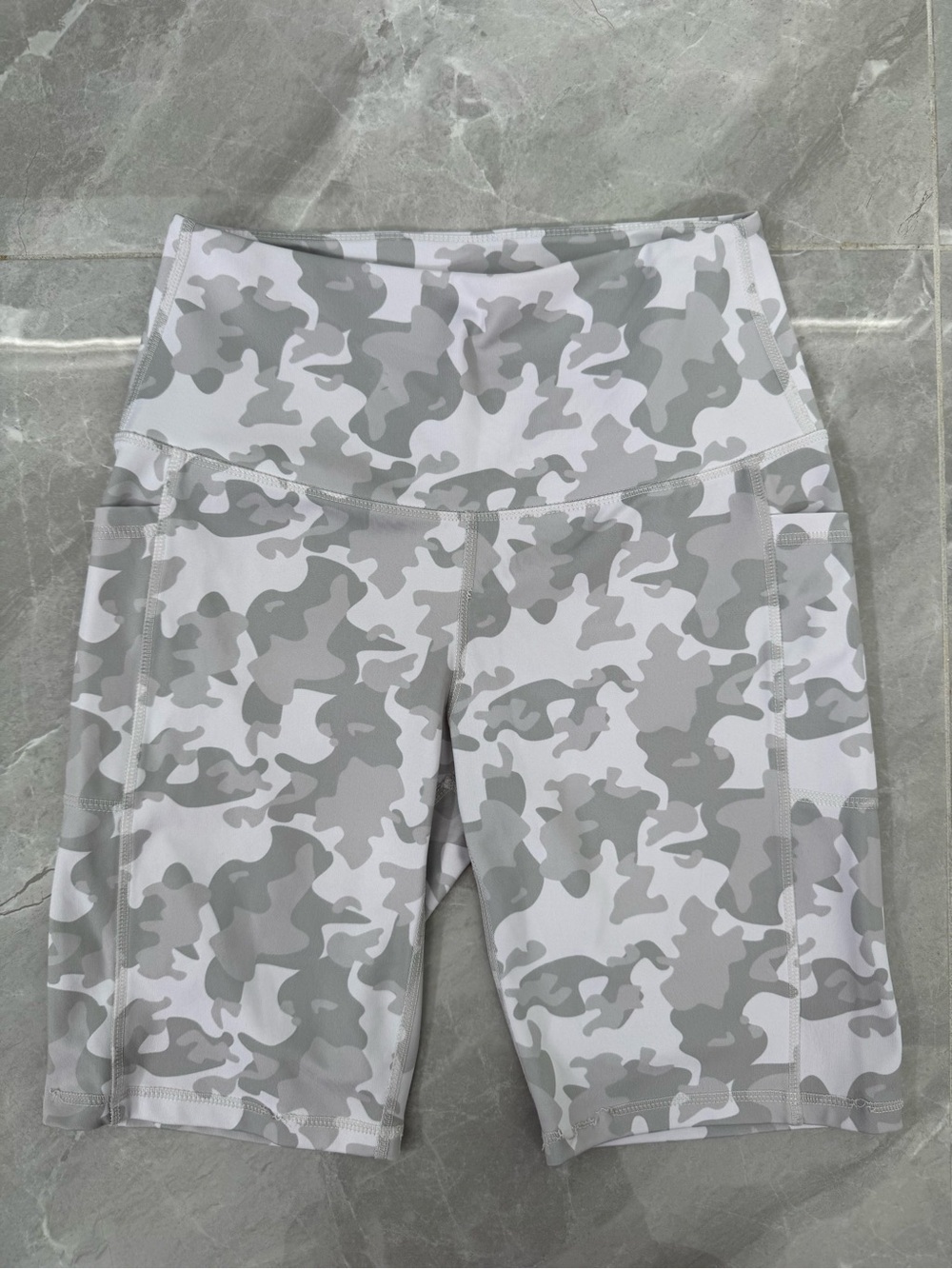 Women’s LegEnd Activewear Camouflage Biker Shorts Pockets Athleisure Medium
